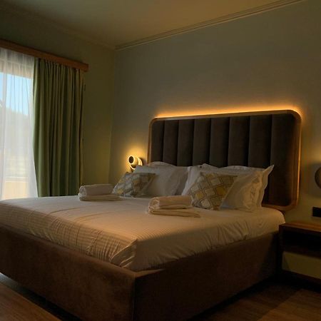 Bluetique Apartments Himara エクステリア 写真