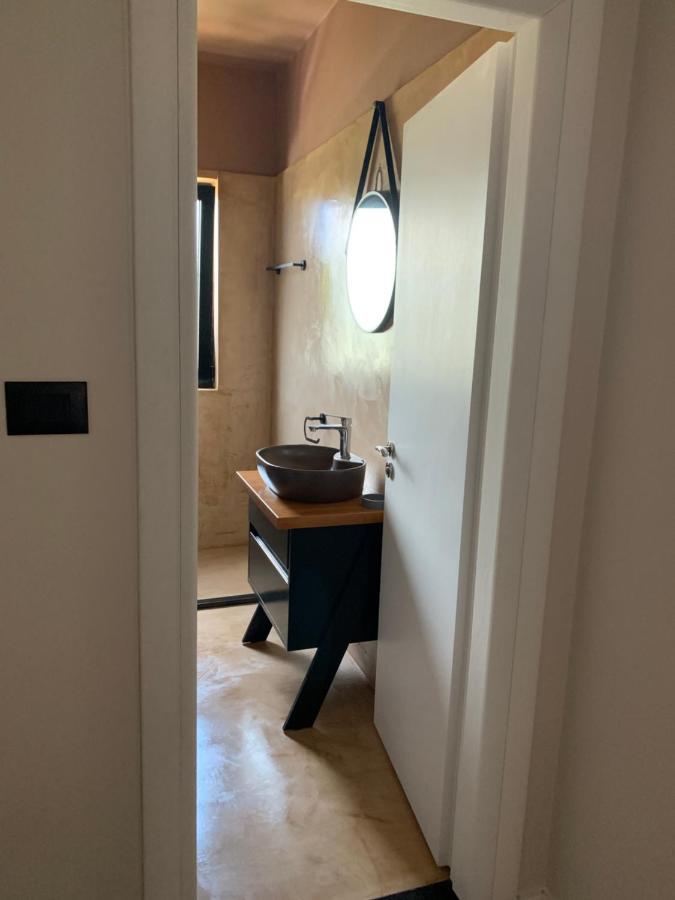Bluetique Apartments Himara エクステリア 写真