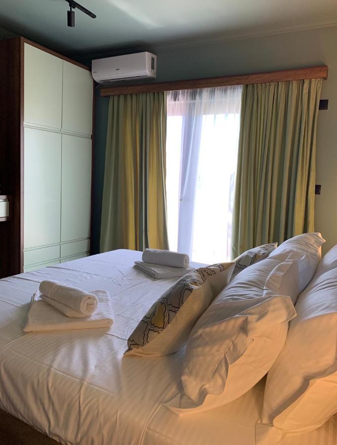 Bluetique Apartments Himara エクステリア 写真